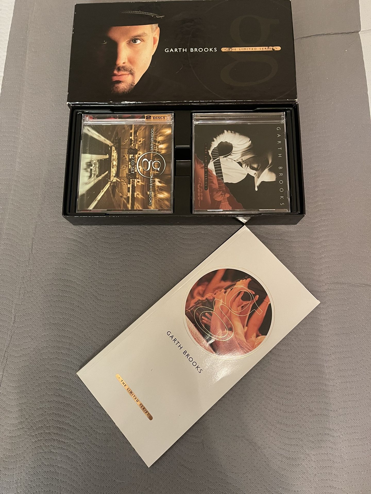Garth Brooks CD Album
