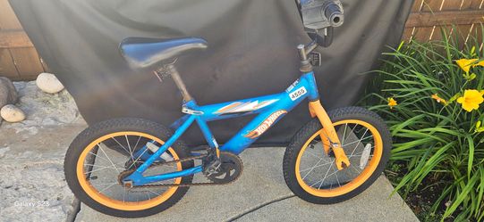 16 in boy bicycle.