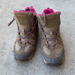 Size 6 Womens Hiking Boots