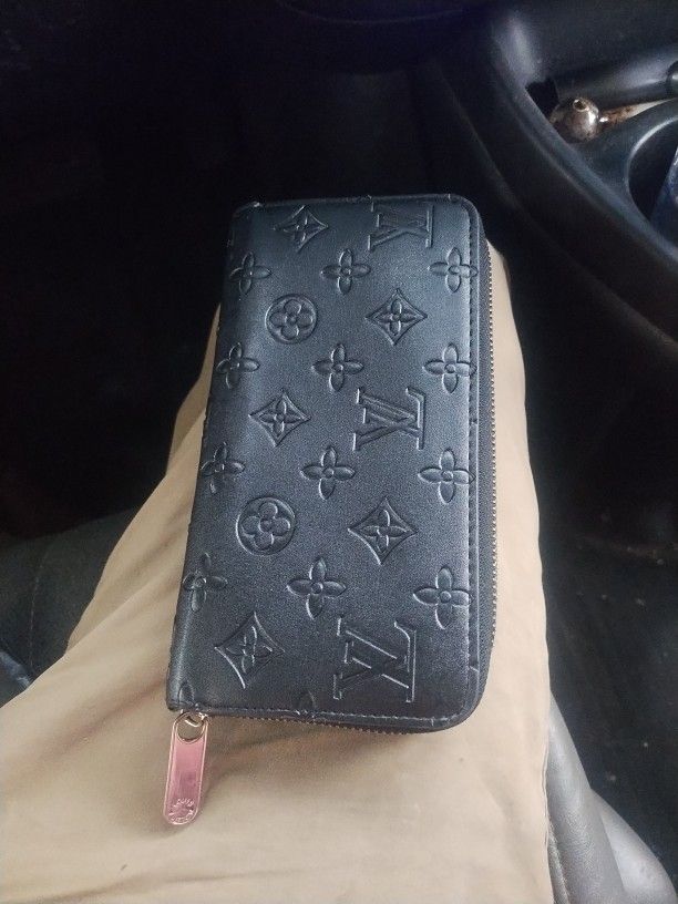 Louis Vuitton Shadow Zippy Wallet