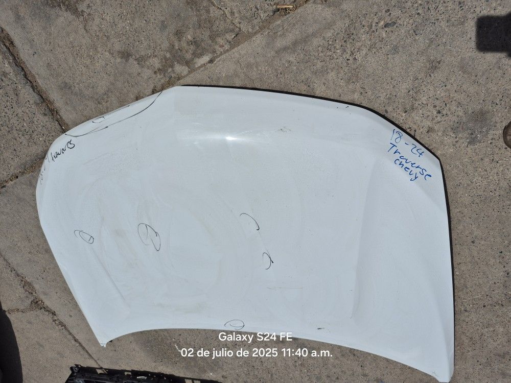 Chevy Traverse Hood Oem