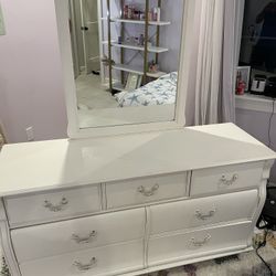 Dresser W/mirror And Night Stand - Antique White