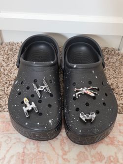 Crocs Boys Size 6 Star Wars with Four Star Wars Jibbitz