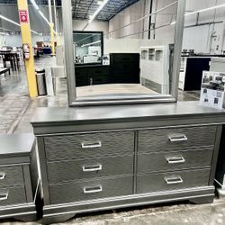 Tocador De Madera Nuevo En Su Caja Incluye Espejo 