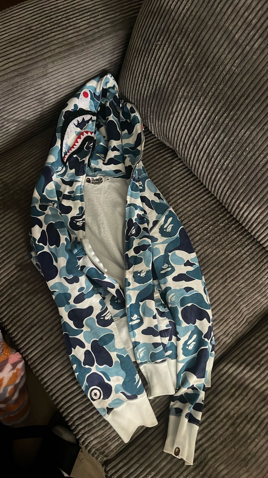 bape hoodie 