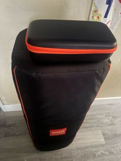 JBL 1000 party box with mics and storage bag