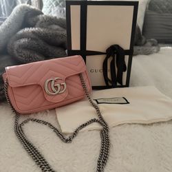 Gucci Super Mini Marmont