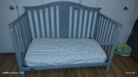 Crib/ daybed