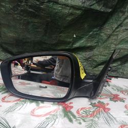 2012-13 Hyundai Veloster Left Mirror Regular 