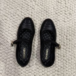 Black Chanel Mary Jane flats with buckle detail in size EU 39 (US size 8.5) 
