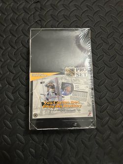 Vintage box of hockey pro set cards sealed