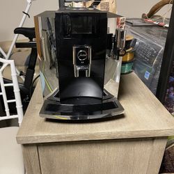 Jura E8 Espresso Machine 