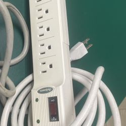 Fellowes 7-Outlet Basic Home/Office Surge Protector