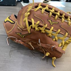 12.75” Mizuno Pro Limited Baseball Glove