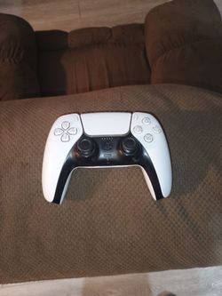 PlayStation 5 controller