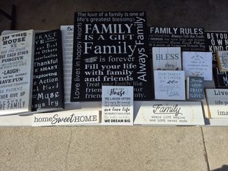 House signed decor