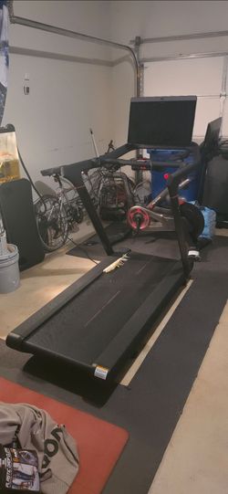 Peloton Treadmill - Needs Replacement Base