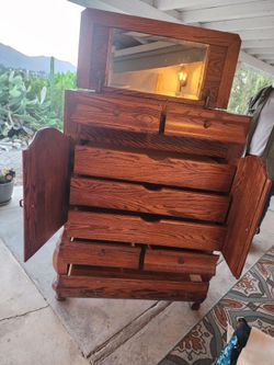 Dresser