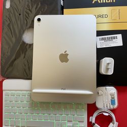 256gb Apple IPad 10th Generation (10.9” Liquid Retina / 2022 model) with pen, keyboard, case & Accessories (warranty 2026) 