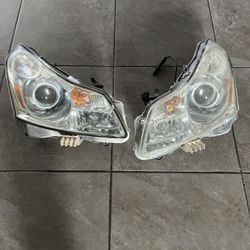 2007-9 G35 Headlights With Bulbs