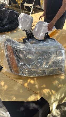 Headlight for Tahoe 2007