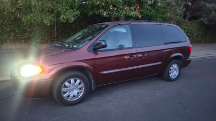 2007 Chrysler Town & Country