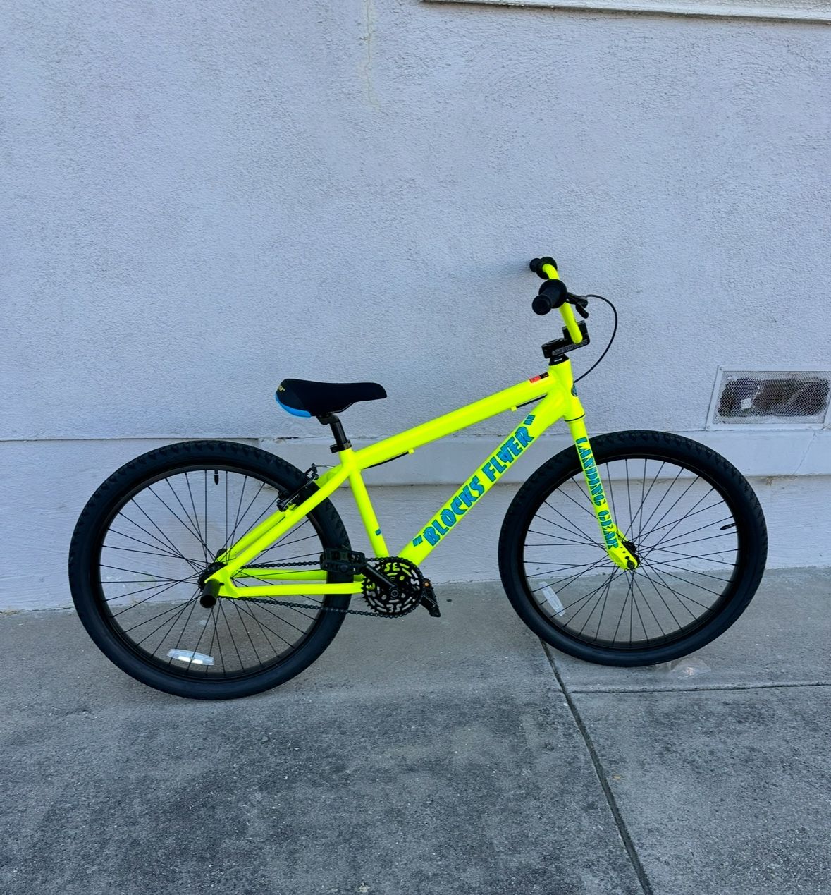 Se Bike 26in (LOOK AT DESCRIPTION)