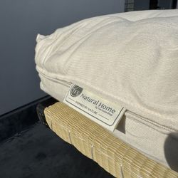 Twin Pure Comfort Organic Japanese Futon Bed - Organic Cotton with Tatami Mat by The Futon Shop