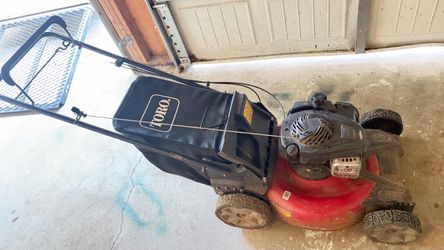 Toro Gas self propelled  Lawn Mower with Bag