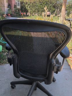 Herman miller black office chair