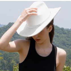 New women’s Nickoler faux suede western cowgirl hat wide brim built in elastic Color  white