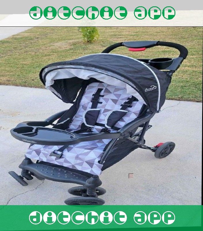 Kids' Stroller – Secure and Chic for Today's Families participant risk