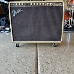 Fender Guitar Amp - Dual Professional 