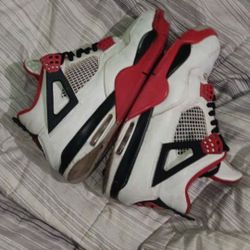 Jordan 4 Fire Reds 