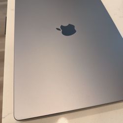16” MacBook Pro (2022)