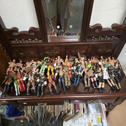 Collectibles action figures wwe horror marvel hot toys mezco