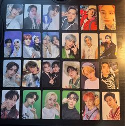Stray kids photocards