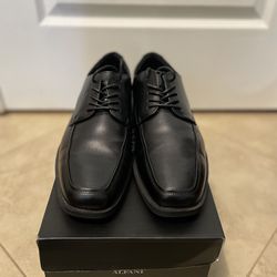 Black Dress Shoes (Size 9.5M)