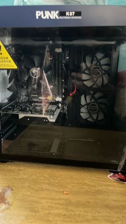 Gaming pc/keyboard/mouse/monitor