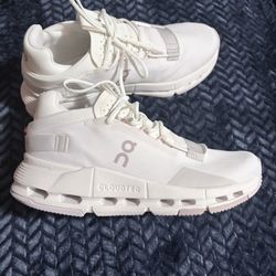 On Running Women’s Cream Cloud Sneakers