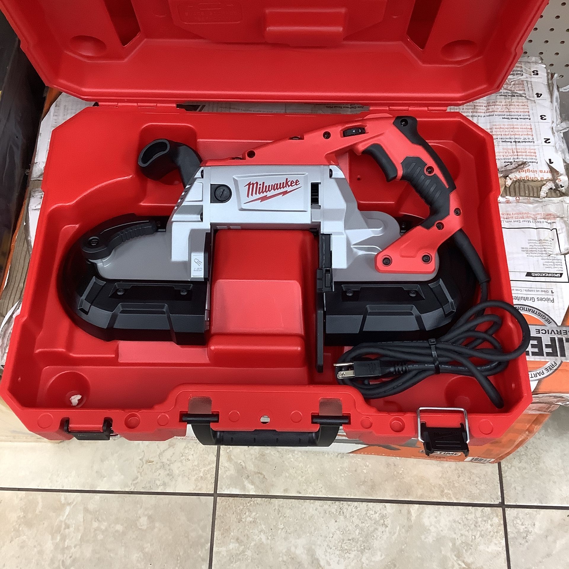 Milwaukee 120V Deep Cut Variable Speed Band Saw
