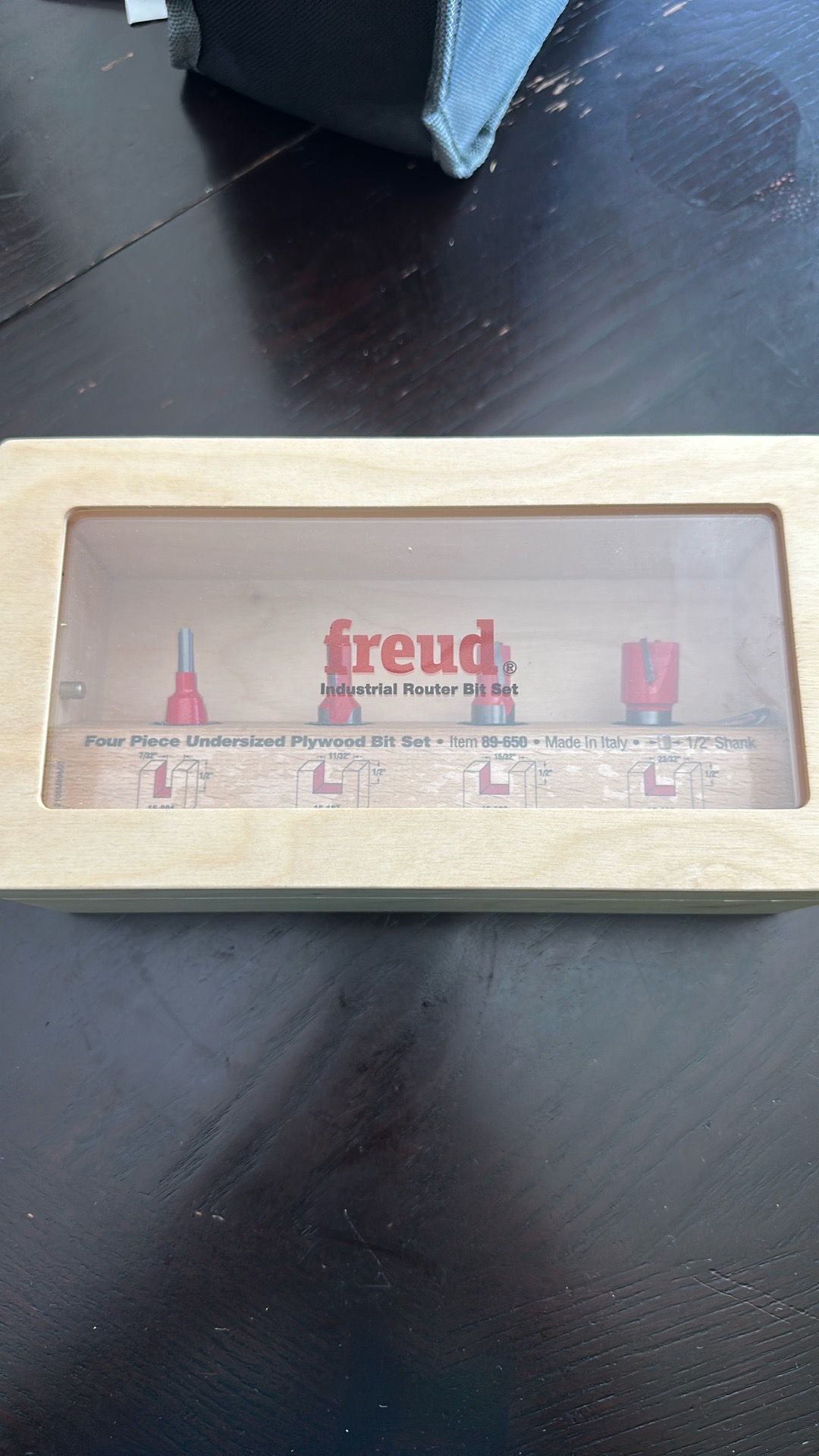 Freud 89-650 4-Piece Industrial Undersized Plywood Router Bit Set
