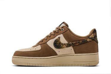 Nike Air Force 1 '07 Realtree Rattan, featuring a tan suede upper with camo accents