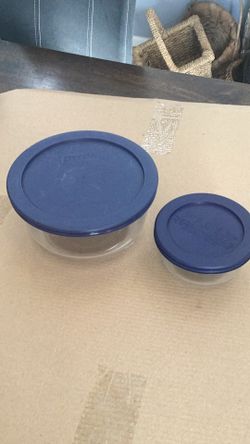 2 Pyrex Storage Containers 