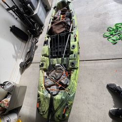 Pelican Catch 110 Pedal-Drive Kayak