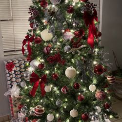 7.5 FT Christmas Tree