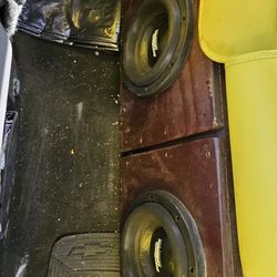 4 Subwoofers 