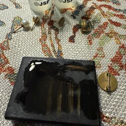 4.9 Grams Of Gold