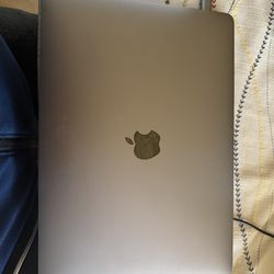 2019 MacBook Pro 13’ Retina M1 w/ Box & Charger