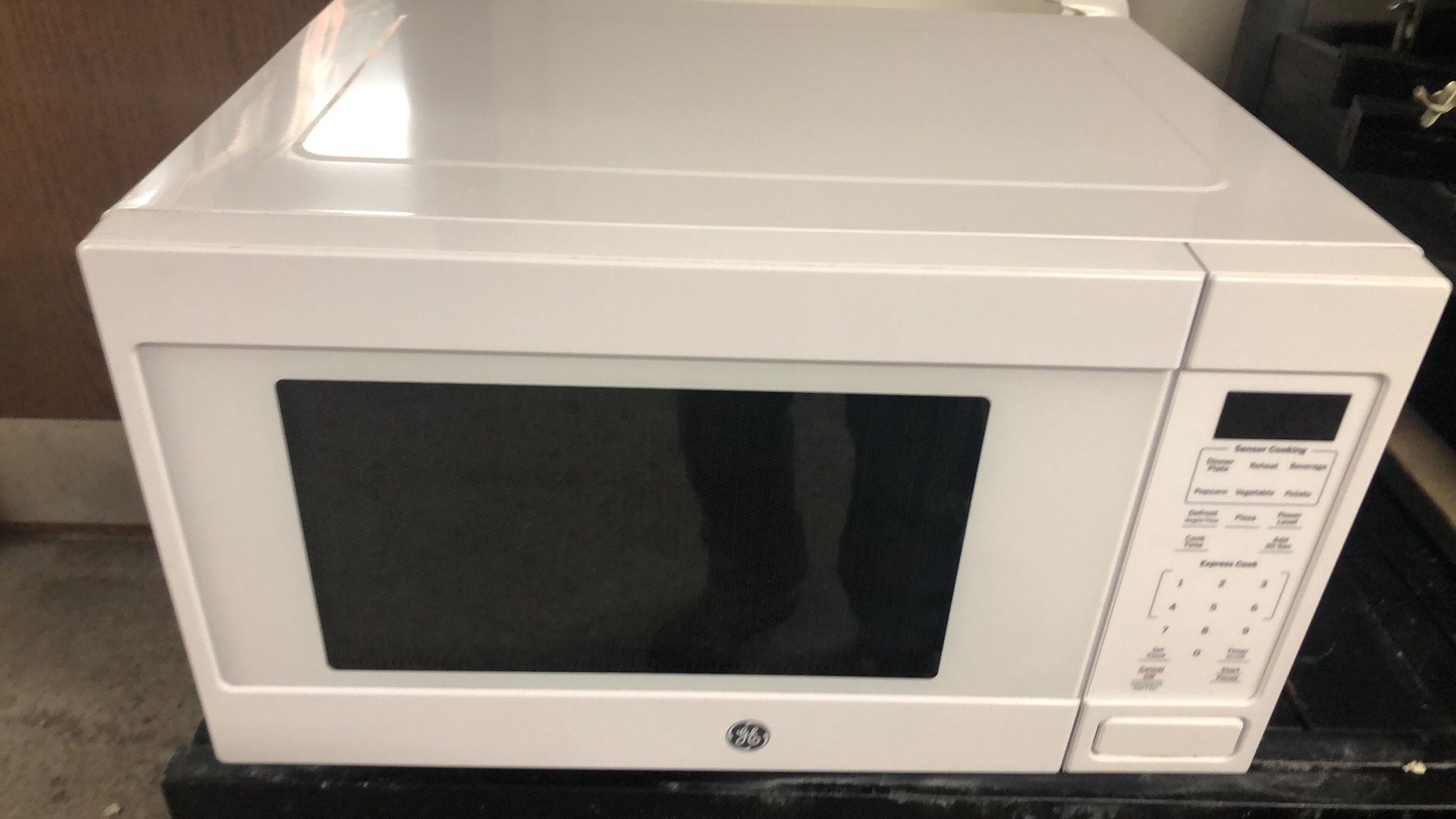 General Electric New microwave